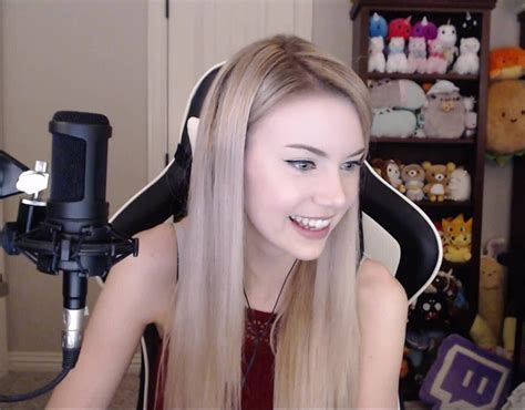 streamers hot|Hottest Female Twitch Streamers (Top 24)